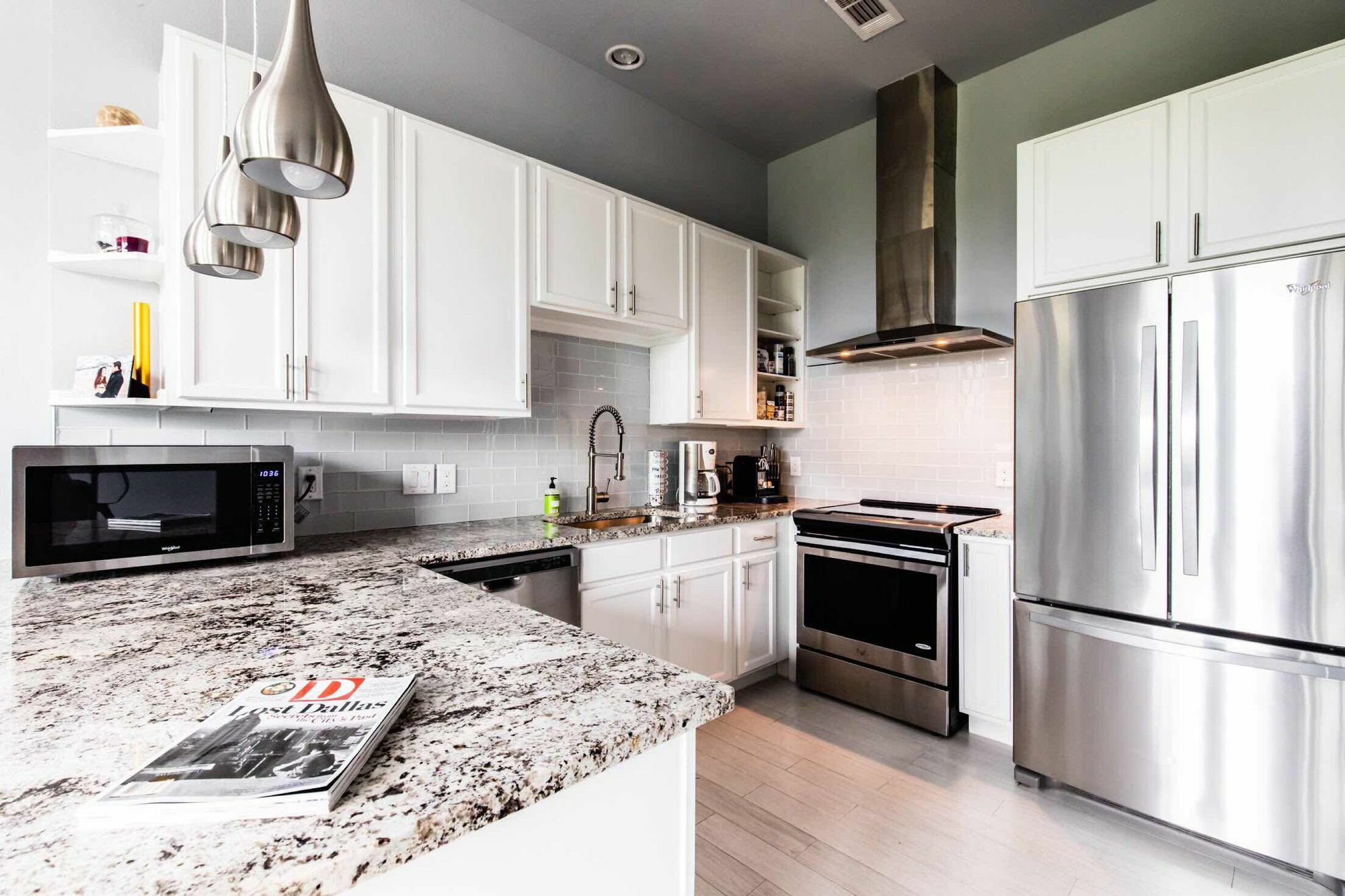 Brand New Townhouse Next To Downtown